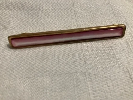Tradera Slipsnålar<1 elegant rosa slipsnål