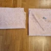 Tradera 2 gardinlängder i spets i aprikos blekrosa färg 150 x 220 cm, nya!^ Hemtextil