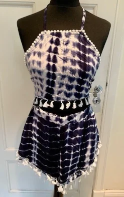 Tradera ** SHEIN MATCHANDE SET HALTER & SHORTS STL XS **^ Damkläder