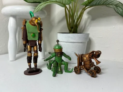 Tradera 3 st Daidalos Labyrint robotar. Taurus Minus Flip> Figurer & Leksaksvärldar