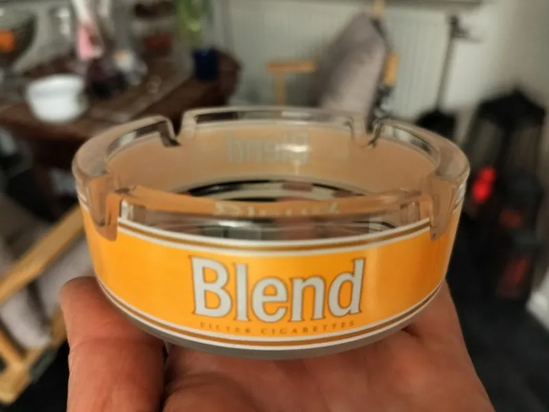 Tradera Tobakiana<Askkopp Blend Filter Cigarettes