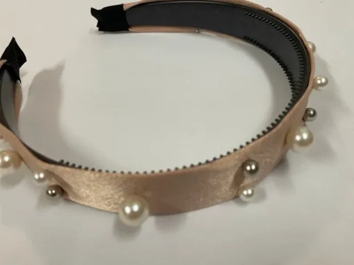 Tradera Beige Diadem med pärlor> Håraccessoarer
