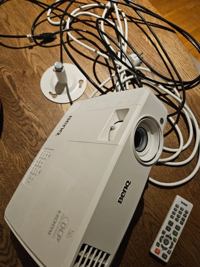 Tradera BenQ TH530 Projektor^ Projektorer