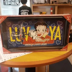 Tradera Betty boop klocka luv ya^ Klockor Till Hemmet