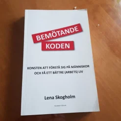 Tradera Bok, bemötandekoden av Lena Skogholm> Medicin & Psykologi