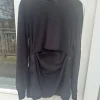 Tradera Boob svart hoodie, storlek L (XL)^ Mammakläder