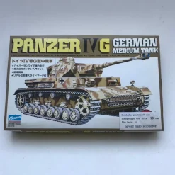 Tradera Byggmodell Crown vintage oanvänd/inplastad - Panzer IV G German medium tank^ Plastbyggsatser