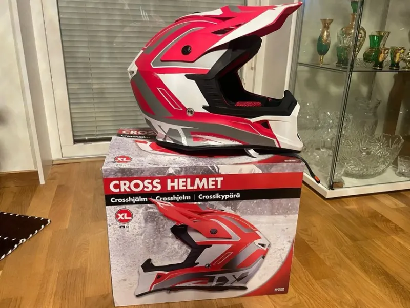 Tradera Crosshjälm Storlek XL^ Motocross