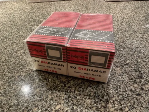 Tradera Diaramar GEPE 3mm med glas, 24x36, 2 pack , 40 st^ Analoga Projektorer