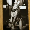 Tradera Ellen von Unwerth - Leash Called Love (2021) - Stor fotoprint 33x48^ Fotokonst