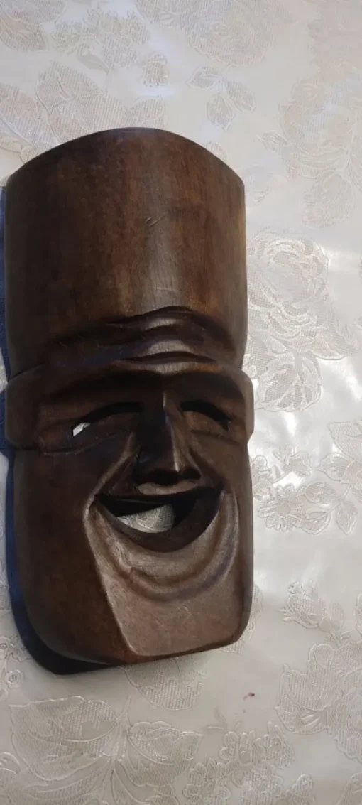 Tradera Samlarfigurer<En fin glad Trämask