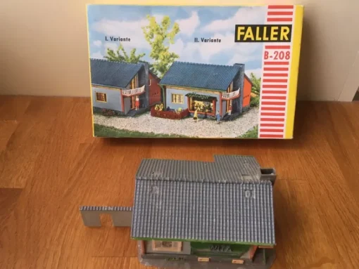 Tradera Faller B-208 Husmodell> Modelljärnvägar