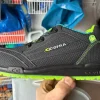 Tradera Fina arbetsskor i sneakers modell st 42> Skyddsutrustning & Kläder