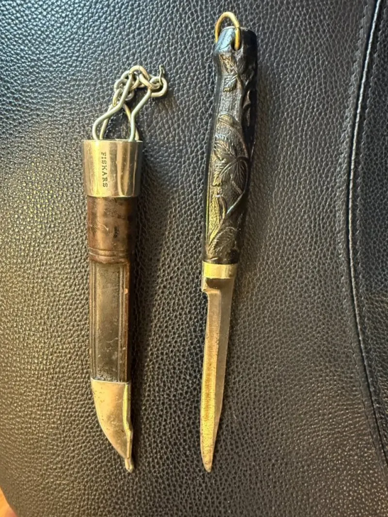 Tradera Knivar & Svärd<Finsk fokdräktskniv Fiskars