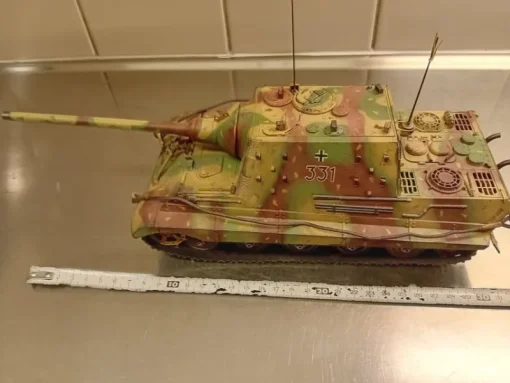 Tradera FORCES OF VALOR 1:32 TANK DESTROYER SD.KFZ.186 JAGDTIGER^ Militära Leksaker