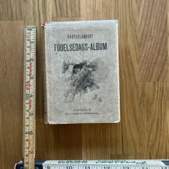 Tradera Fosterländskt Födelsedags-Album> Almanackor & Kalendrar
