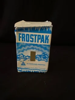 Tradera Varuförpackningar<Frostpack AB Åkerlund & Rausing Storlek: 16X7X10 cm Mycket gott skick.