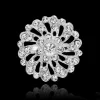 Tradera Glittrande Rund Silver Brosch - Blomma & Vita Rhinestones - Silverpläterad> Broscher