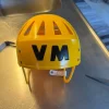 Tradera Hockey & Skridskor<Gul Jofa hockeyhjälm VM bra skick.