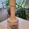 Tradera Hackefors porslin Sweden Retro Bordslampa i porslin med blå blommdekor> Antikviteter