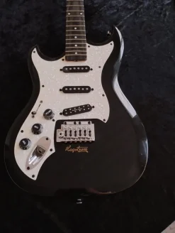 Tradera Hagström F300 Elgitarr, vänsterhänt^ Musikinstrument