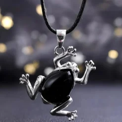 Tradera Halsband<Halsband Läcker Groda Svart OBSIDIAN Natursten med smyckespåse ALLA HJÄRTANS DAG