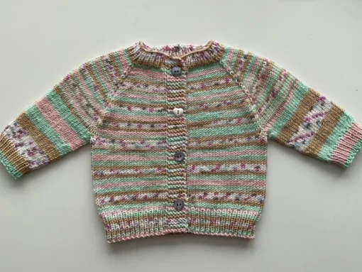 Tradera Handstickad kofta till baby/bebis. Storlek 1-3 månader^ Baby, Barn & Lek
