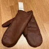 Tradera Helt nya tumvantar i skinn från Lindex strl M/L> Handskar & Vantar