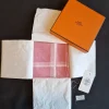 Tradera Hermés näsduk / liten scarf i rosa> Övriga Accessoarer