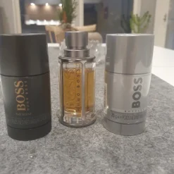 Tradera Parfym & Doft<Hugo Boss The Scent + 2 deo