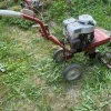 Tradera Trädgårdsmaskiner<Jordfräs Monarch 5hp Briggs&Stratton motor