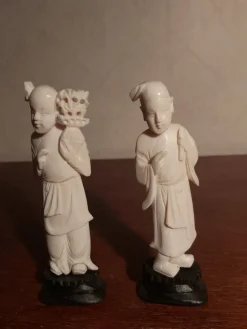 Tradera Kinesiska figuriner, möjligen i täljsten?> Orientalisk Konst & Porslin