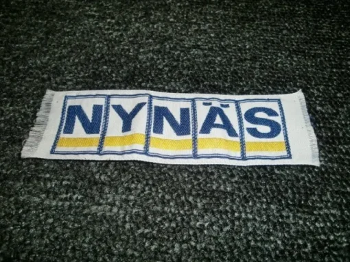 Tradera ÄLDRE TYGMÄRKE NYNÄS^ Bensinia