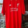 Tradera Fotboll<Liverpool röd fotbollströja, storlek L