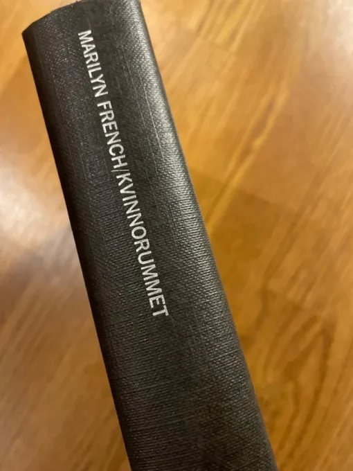 Tradera Marilyn French, Kvinnorummet m. m> Skönlitteratur