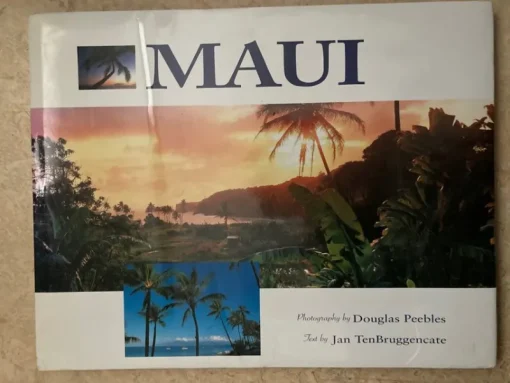 Tradera Maui: Photography by Douglas Peebles, Text by Jan TenBruggencate> Resor & Topografi