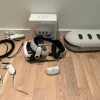 Tradera Övrigt Dator- & Tv-spel<Meta Quest 3 VR-headset med tillbehör