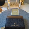 Tradera Michael Kors Plånbok ”Jet set small zip around> Plånböcker