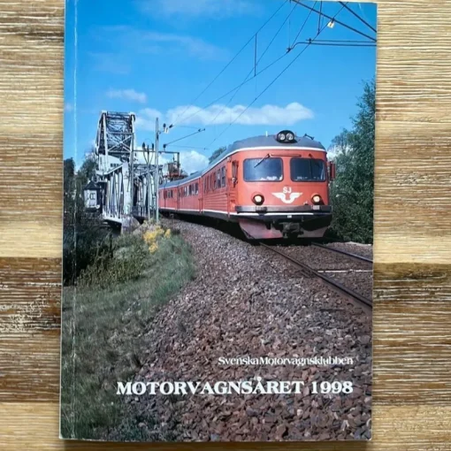 Tradera ”Motorvagnsåret 1998”, Svenska motorvagnsklubbens årsbok. Rälsbussar> Järnväg & Spårväg