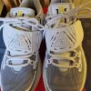 Tradera Basket<Nike Kyrie Low 3 Vit Basketbollskor Storlek 42