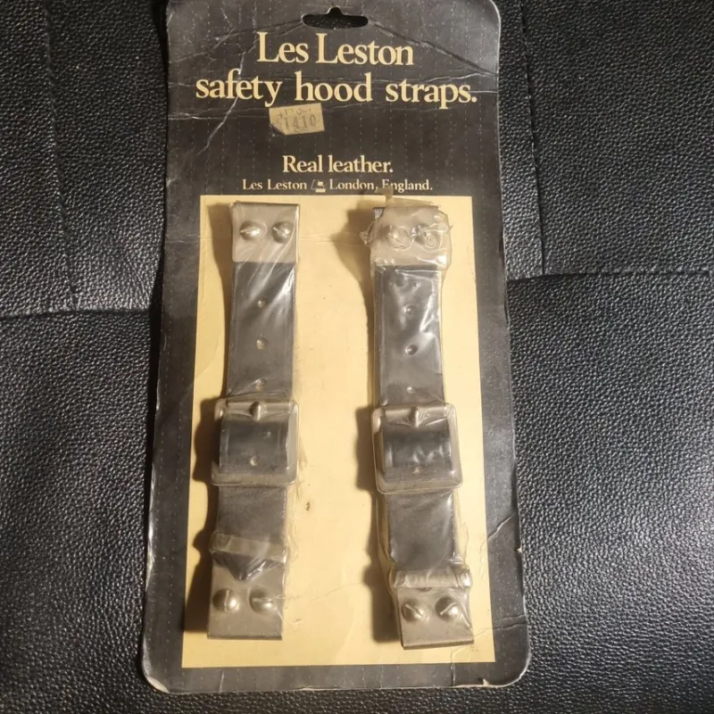 Tradera NOS Äldre huvlås av läder från England^ Övrigt Fordonsrelaterat