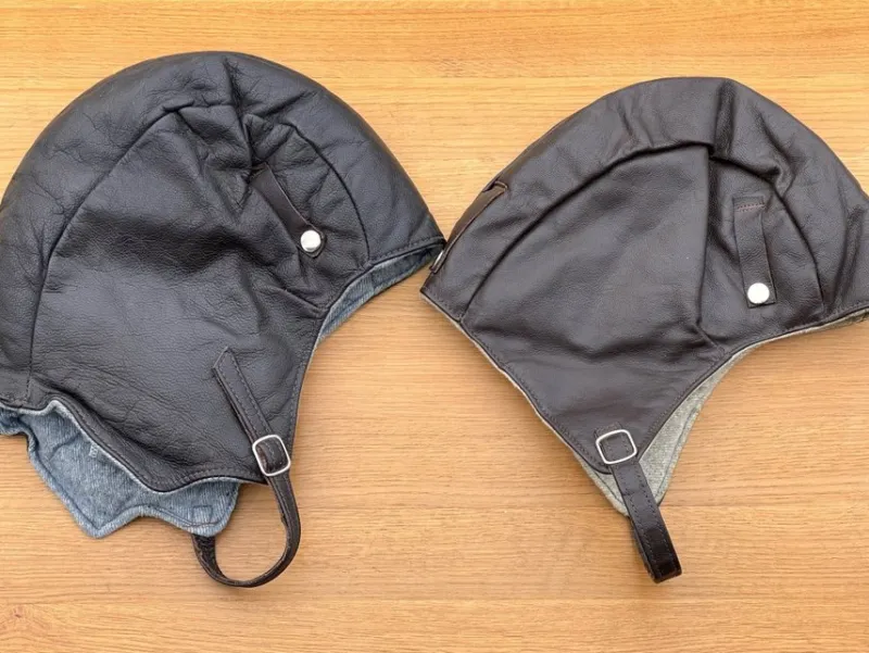 Tradera Järn- & Spårvägsmemorabilia<Nostalgi! Två stycken lädermössor från SJ med foder, storlek 58-60