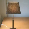 Tradera Ny bordslampa DUKE 59 cm hög, svart fot med metall inslag och svart skärm^ Lampor