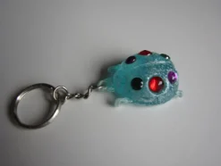 Tradera Nyckelring nyckelpiga turkos röda gröna lila stenar fin unik söt rolig accessoar> Nyckelringar & Nyckelfodral