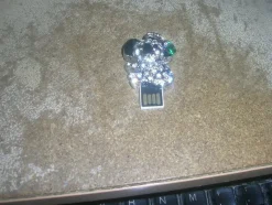 Tradera NYTT gulligt USB minne 32 GB silver koala> Extern Lagring