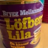 Tradera Plåtemballage<OÖPPNAD KAFFEBURK, 1 kg. Löfbergs lila mellanrost brygg