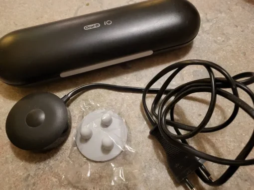 Tradera Tandvård<Oral-B iO 9 - Fodral och laddare