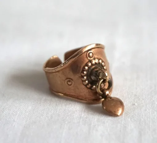 Tradera Ringar<Ovanlig reglerbart KALEVALA ring med hjärta stämplad KK MADE IN FINLAND.