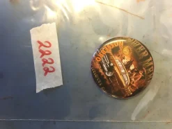 Tradera pin 2222> Tygmärken & Pins