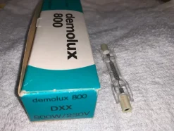 Tradera Projektorlampa Vintage NOS Demolux DXX 230V 800W DXX 6366R^ Lampor